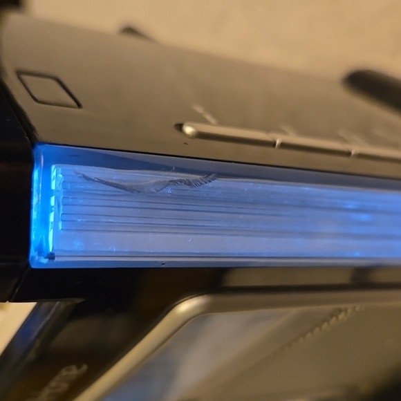 iHome iH4 Alarm Clock Speaker System with Dock for iPod (Black) - Picture 7 of 7